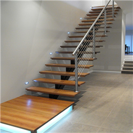 Straight oak staircase