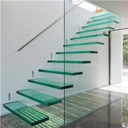 Floating stairs with glass