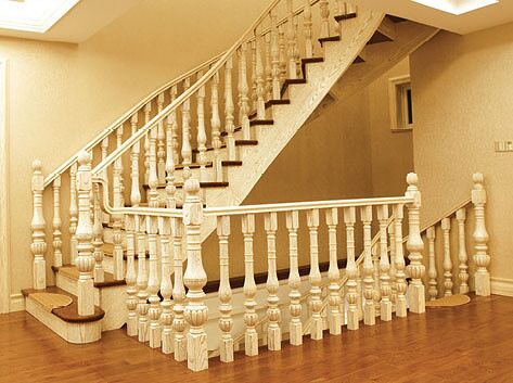 A Solid Wood Staircase Choosing for Your Home